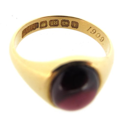 Antique Gold & Cabochon Garnet Ring