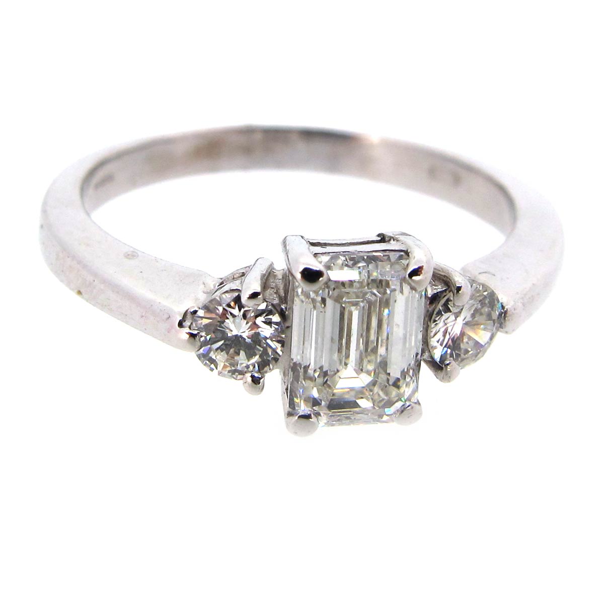 Emerald Cut Diamond Ring | A.R. Ullmann