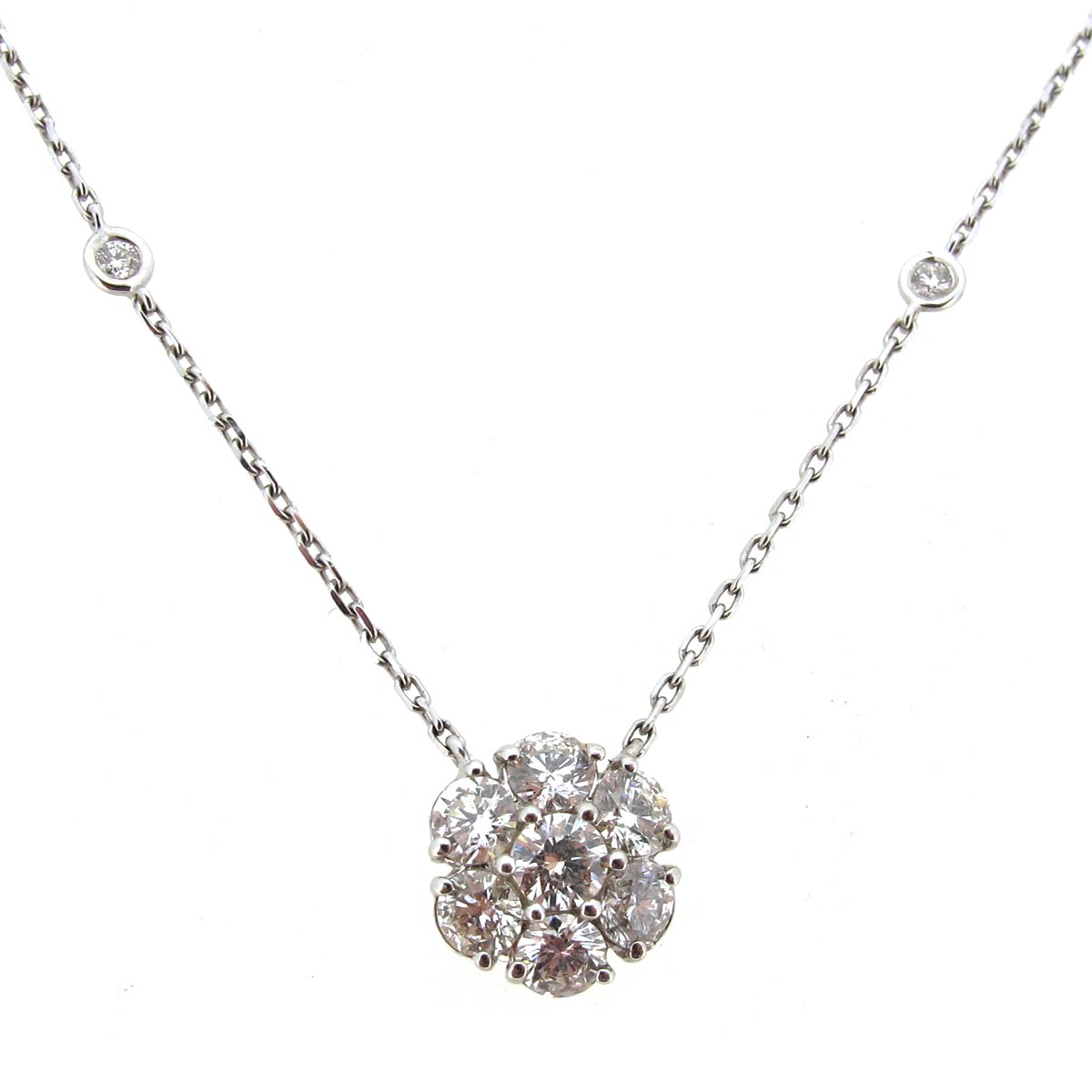 Diamond Cluster Necklace | Mejuri